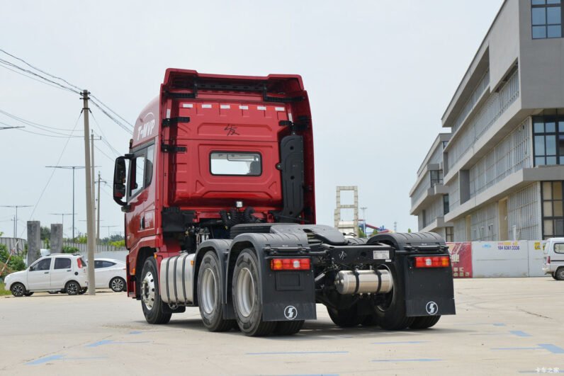 SHACMAN Delong X5000 Tractor Truck